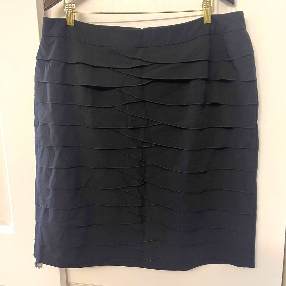 Larry Levine Woman Tiered Layered Pencil Skirt 16W Plus Black Pleat Workwear - Picture 2 of 8